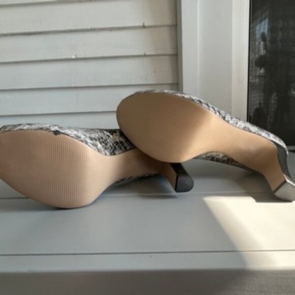 Franco Sarto Snake Print Peep Toe Platform Pumps Gray Stacked Heel Size 10M - Picture 11 of 16